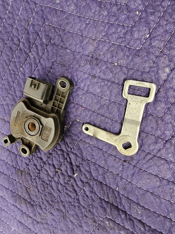 2013 Hyundai Sonata Hybrid Transmission Shift Sensor With Linkage Kia Optima Hy