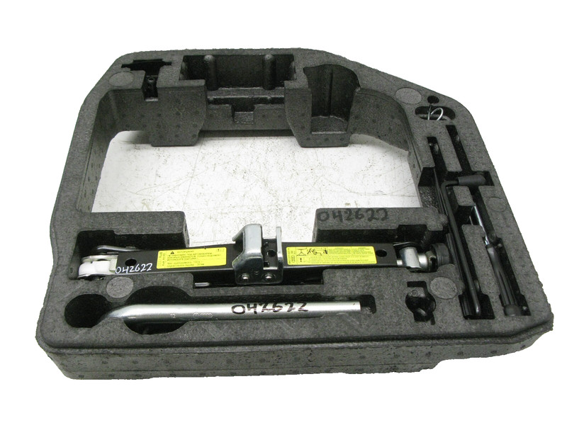 08-17 AUDI B8 A4 8T A5 S5 FOAM HOLDER TOOL KIT JACK EMERGENCY TRUNK KIT OEM 0426
