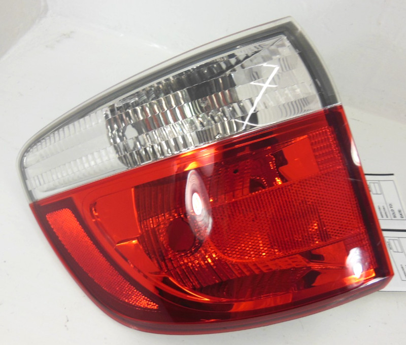 2011-2013 Dodge Durango Quarter Panel Mounted Tail Light Driver Left OEM