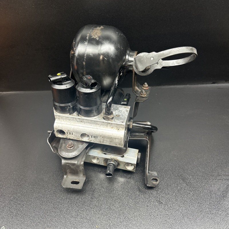 00-06 Mercedes SL500 SL55 Front Hydraulic ABC Suspension Valve Block Assy OEM