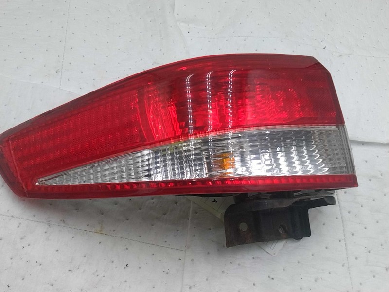 2004 Honda Accord Left Tail Light Assembly Silver OEM Used 462552 212K Miles