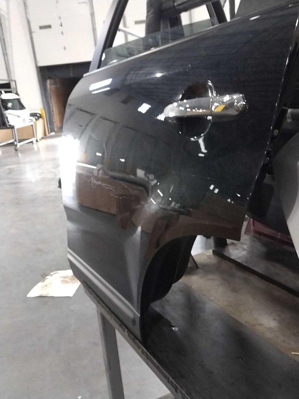 2013 KIA Sorento Left Door Black Used OEM 485551 - Scratches, 147K Miles