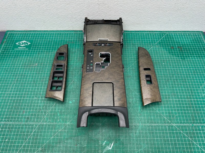 10-11 Lexus IS250 IS350 DOOR/ASHTRAY/CENTER CONSOLE TRIM COVER SET OEM