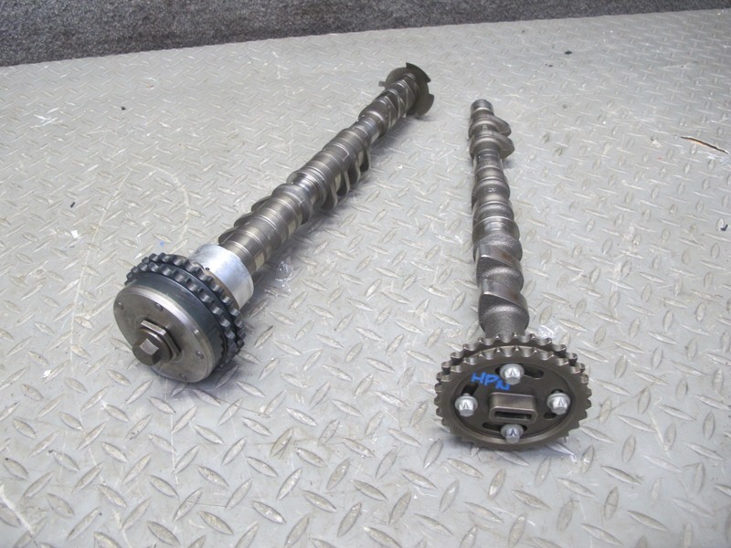 02-05 PORSCHE 911 996 3.6L M96.03 RWD ENGINE RIGHT INTAKE & EXHAUST CAMSHAFT SET