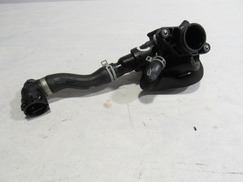 19-23 Mercedes A35 V177 2021 2.0L AWD Engine Motor Thermostat Hose Pipe Line :A
