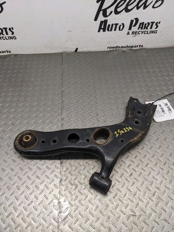 Passenger Right Lower Control Arm Front Fits 15-21 NX300H 1175835