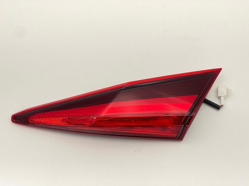 2016-2019 HONDA CIVIC RIGHT TAILLIGHT DECK MOUNTED SEDAN 76K -Si- 56637