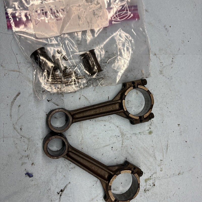 OMC Johnson Evinrude Skimmer Vintage Snowmobile 251 Motor crank connecting rods