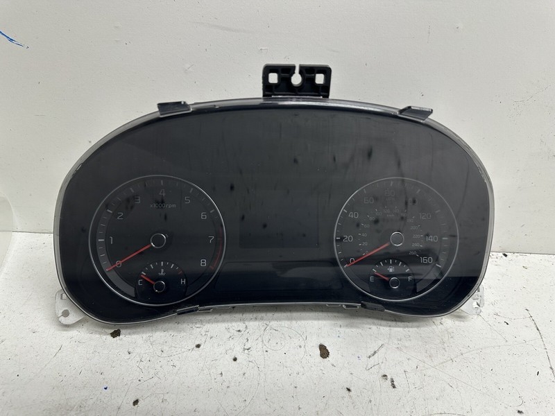 2020-2021 Kia Forte A/T Cluster Speedometer tach gauges instrument panel oem