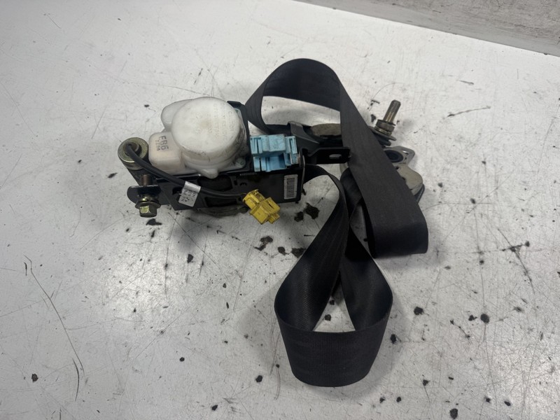 97-98 Honda CR-V Right Front Seatbelt Gray OEM