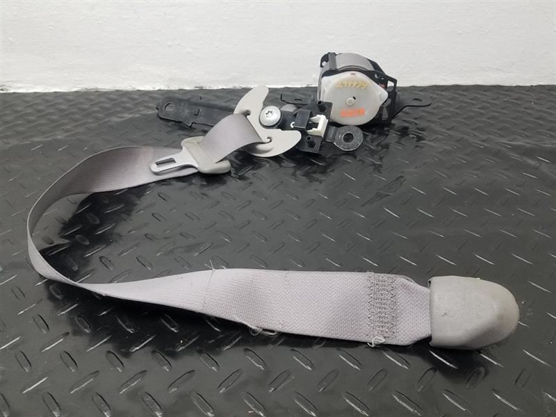 06-12 Kia Sedona 2nd Row Left Driver Seat Retractor Belt OEM 89810-4D500-KS
