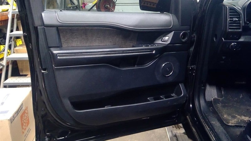 EXPEDITION 2018 Drivers Left Front Door Trim Panel 1799154