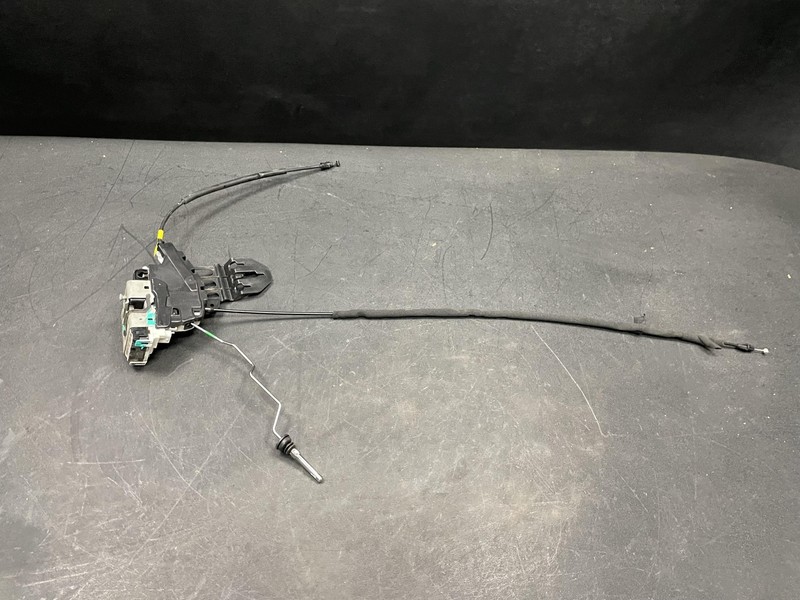 Front Right Door Lock Latch 2019 Dodge Charger 04589916AF 2014 2015 2016 - 2023