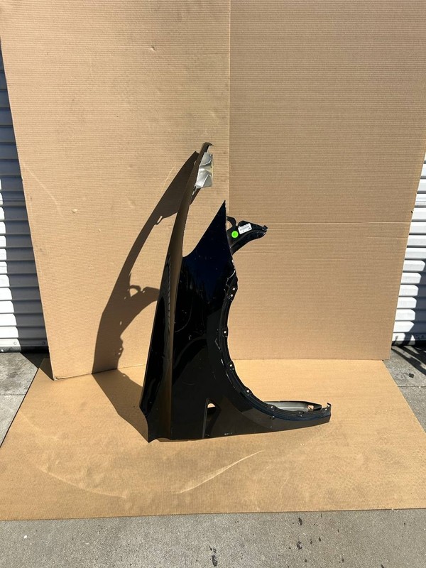 ✅2017-2024 Tesla Model Y Front Right Side Fender w/dent and scratches