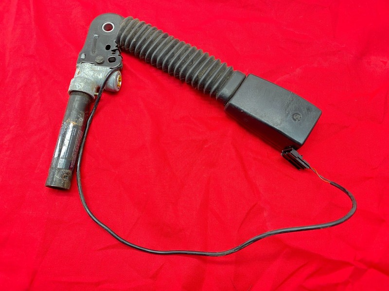 BMW E46 E63 E64 3/6 Series Front Left Driver Side Seatbelt Buckle Tensioner OEM✅