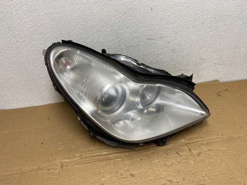 2006 - 2011 Mercedes W219 CLS500 Right Passenger Xenon Headlight OEM AD4023 DW