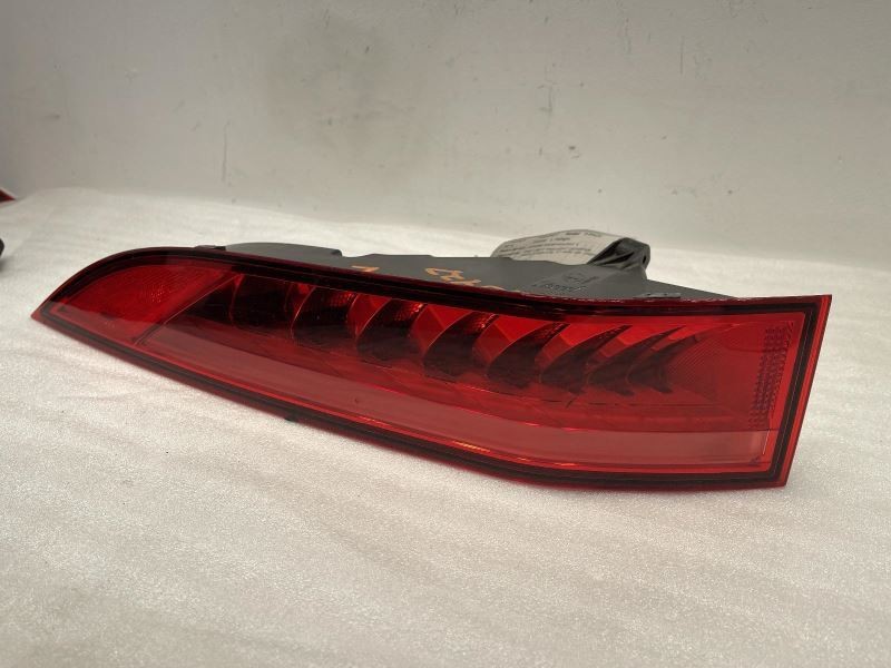 2017-2020 JAGUAR F-PACE LEFT TAILLIGHT QUARTER MOUNTED 45K -PREMIUM- 45444