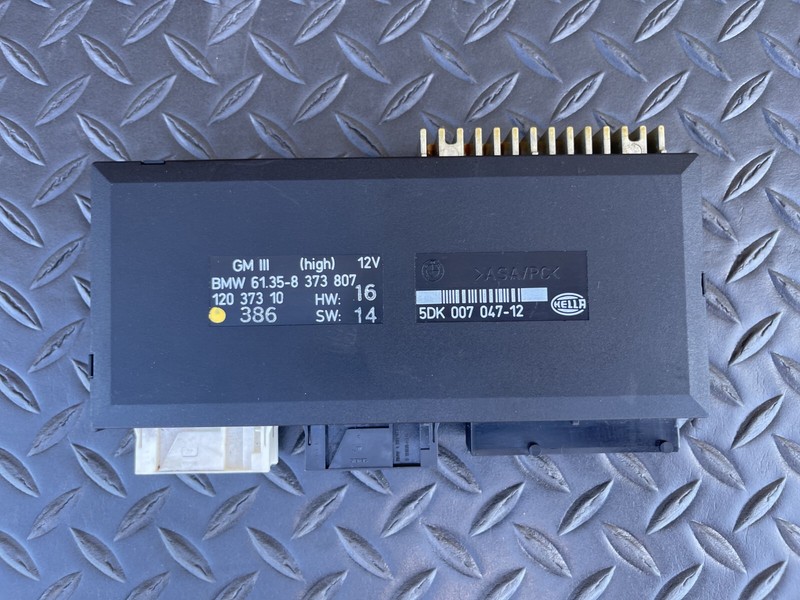 94-03 BMW 750iL M5 E39 E38 General Body Basic Light Control Module GM III OEM