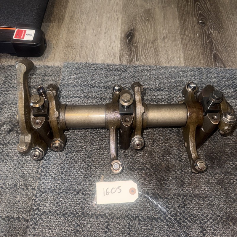 Cummins ISX12G ISX12 Diesel Engine Rocker Arms P/N 499729 /4960120 OEM