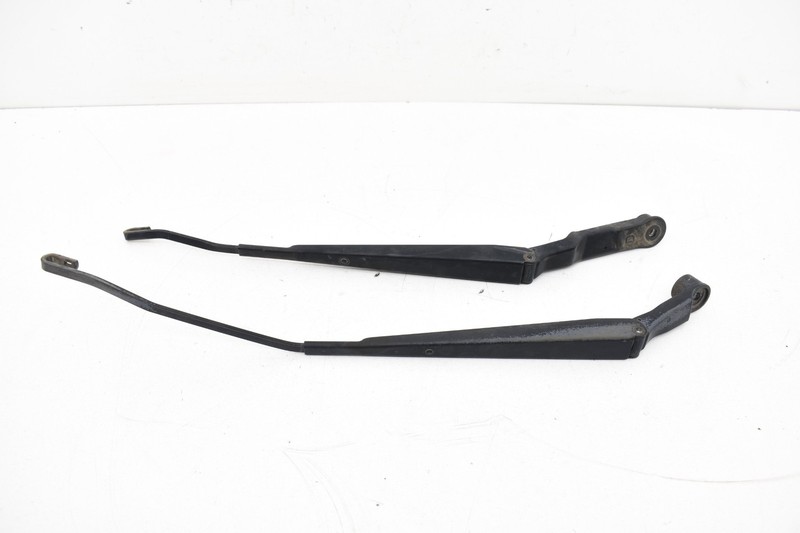 2001 TOYOTA MR2 SPYDER SET OF 2 FRONT LEFT RIGHT WINDSHIELD WIPER ARMS OEM KW64