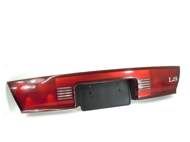 1997-1999 Buick Regal LS Rear Center Trunk Lid Mounted Tail Light Lamp OEM