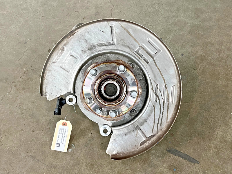⭐2017-2023 TESLA MODEL 3 REAR LEFT DRIVER SPINDLE KNUCKLE WHEEL HUB OEM LOT2725