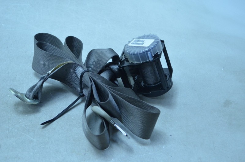 16-19 NISSAN SENTRA REAR LEFT DRIVER SIDE SEAT BELT RETRACTOR OEM