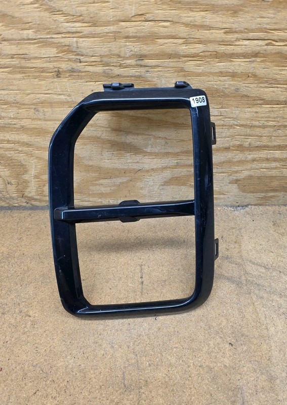 2020 2021 2022 MITSUBISHI OUTLANDER SPORT FRONT Right BUMPER FOG LIGHT COVER OEM