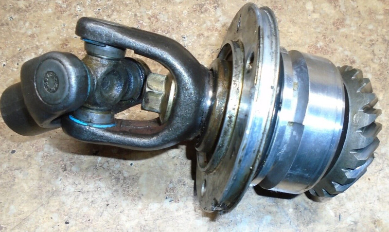 1987 Yamaha Venture XVZ1300 XVZ 1300 Rear Back Shaft Drive U Joint Yoke Output