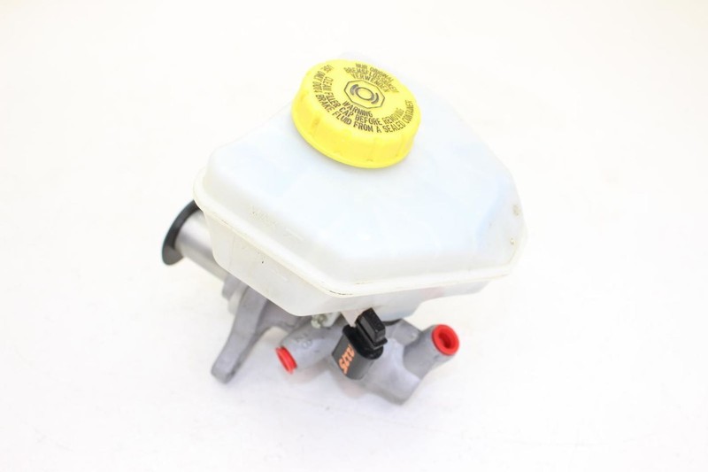 Brake Master Cylinder Fits 11-18 PORSCHE CAYENNE 7P0611303A