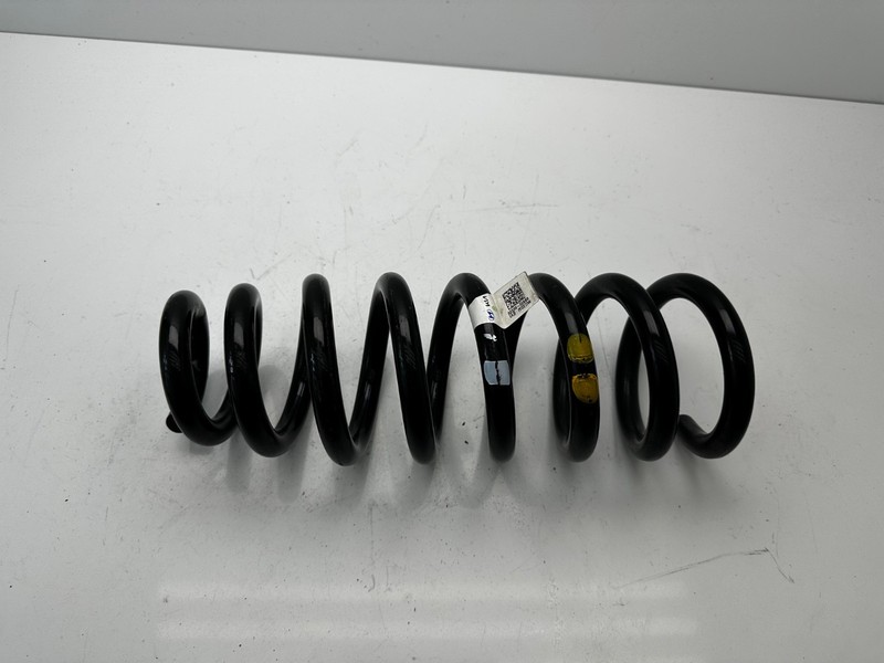 2022-2024 HYUNDAI IONIQ 5 REAR RIGHT SUSPENSUION COIL SPRING OEM 55330GIAB0