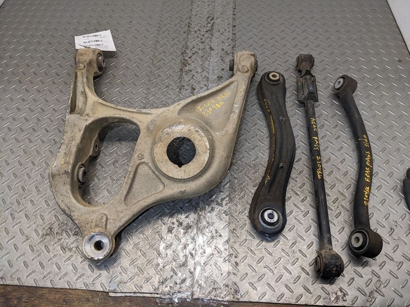 Passenger Right Lower Control Arm Rear Set of 4 11-20 DURANGO 1111022