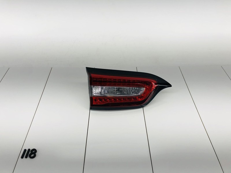 14-18 JEEP CHEROKEE REAR LEFT DRIVER SIDE INNER TAIL LIGHT BRAKE LAMP OEM