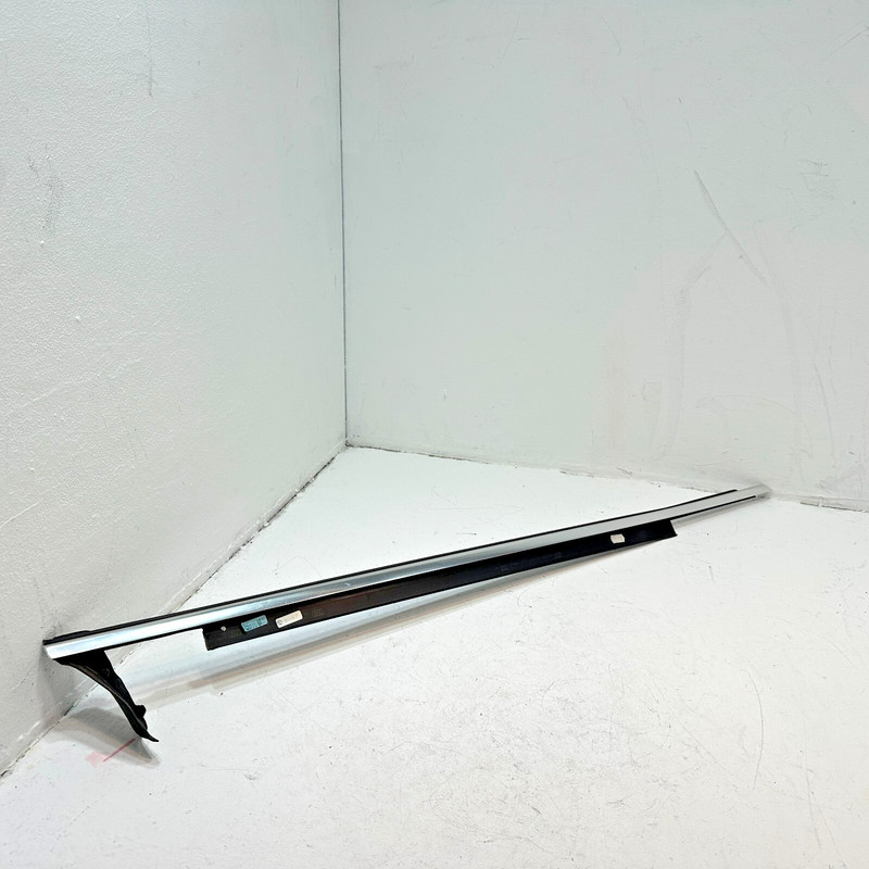 2012 - 2018 AUDI A6 FRONT RIGHT PASSENGER SIDE DOOR WINDOW BELT MOLDING OEM