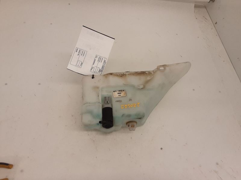 Wash Reservoir Includes Pump Fits 00-11 CROWN VICTORIA 2702060
