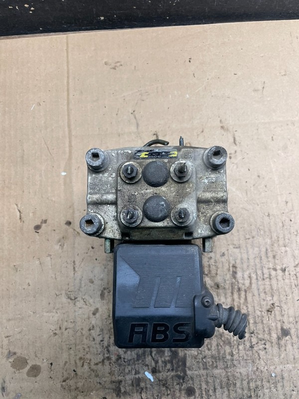 1988 - 1993 BMW E32 E34 525i 535i 735i ABS Anti Lock Brake PumpW6811 DG