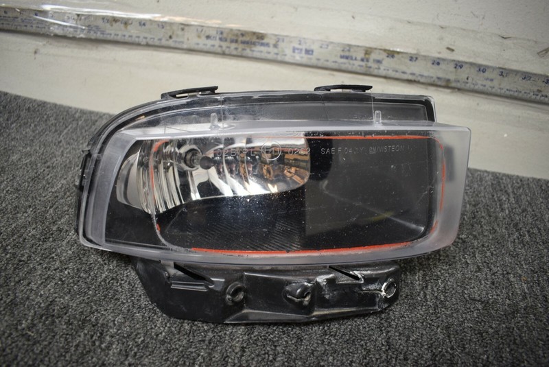 2005-2013 CHEVROLET CORVETTE RIGHT SIDE FOG LIGHT FACTORY OEM