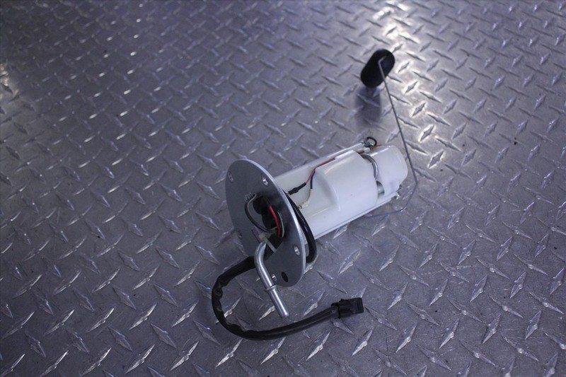 11 KAWASAKI VN 1700 J VULCAN FUEL PUMP ASSEMBLY OEM VN1700