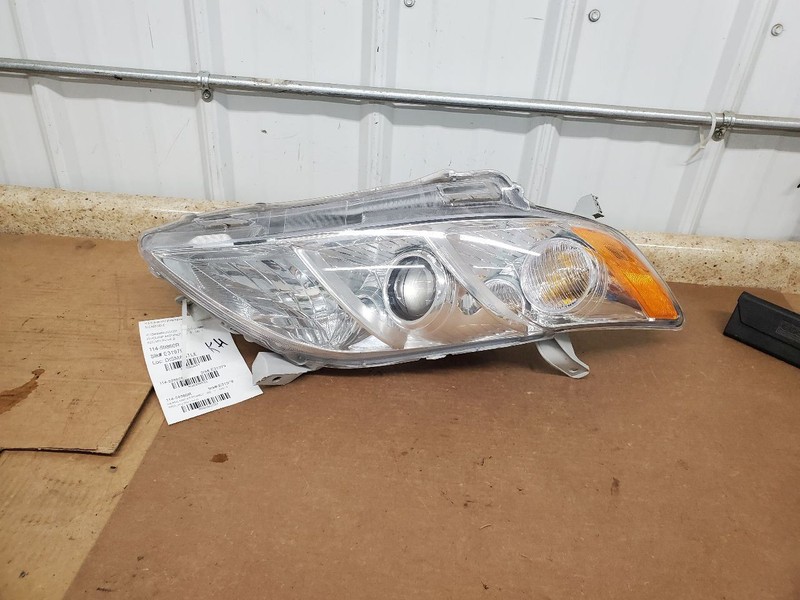 Passenger Headlight VIN B 5th Digit Hybrid Fits 07-09 CAMRY 295533