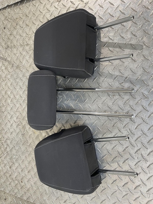 2013-2016 Ford Escape Rear Second Row Headrest Set Oem Tested