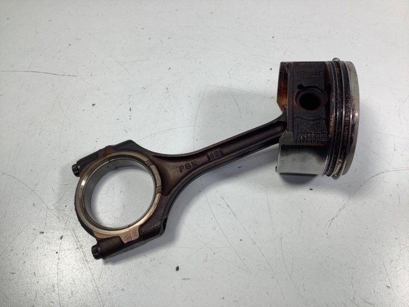 02-04 Honda Odyssey Piston & Connecting Rod J35A4 13010-PGK-A01 OEM
