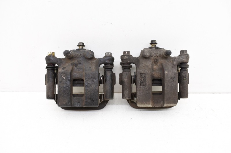 03-05 Nissan 350z Z33 Rear Brake Calipers PAIR Left & Right SET OEM KW57