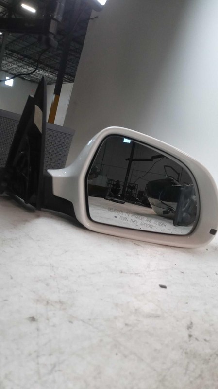 2017 AUDI Q3 Right Door Mirror Assembly White Used 422672 106k Miles