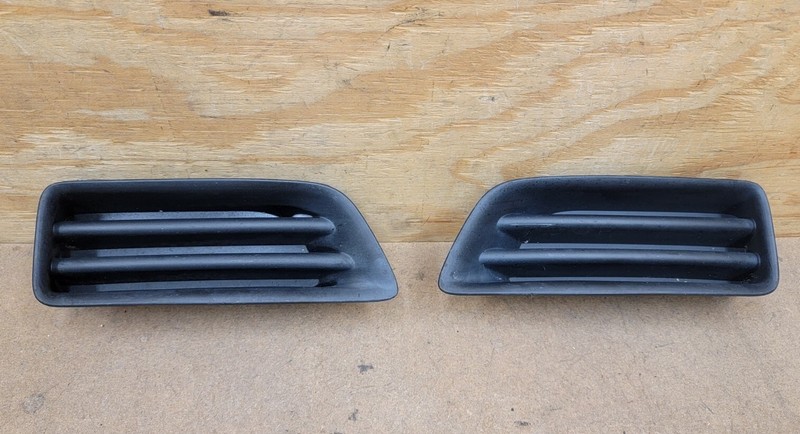 20062007 HONDA ACCORD Front Bumper Foglight Cover Bezels Set Left & Right OEM