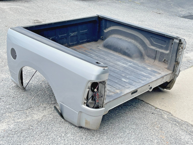 ⭐2009-2023 RAM 1500 EXTERIOR 5.7" BED BOX LINER QUARTER SILVER OEM LOT2641