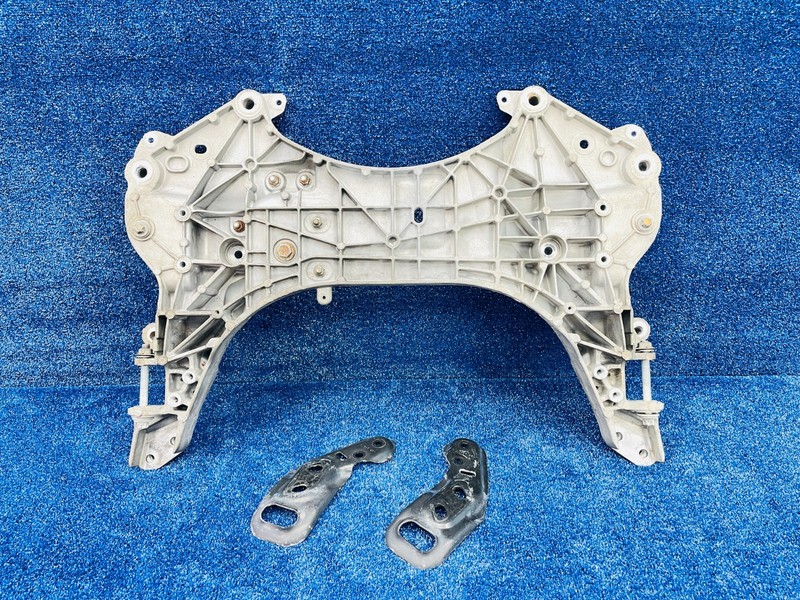 2015–2017 CHRYSLER 200 FRONT FRAME CROSSMEMBERCRADLE K-FRAME OEM