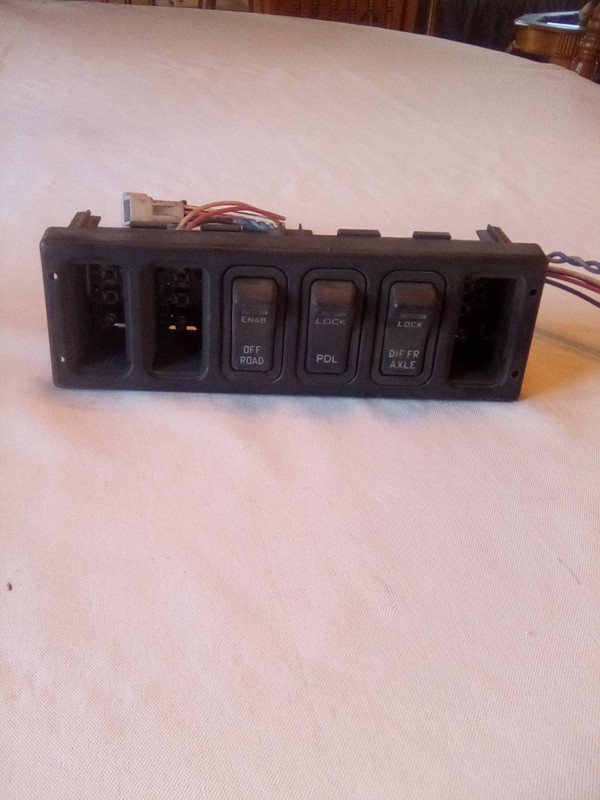 International 32237 Dash Switch Panel