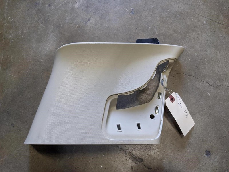 Left Quarter C-Pillar Trim Panel 2013 Lincoln MKT AE93-7431333 2013 - 2019