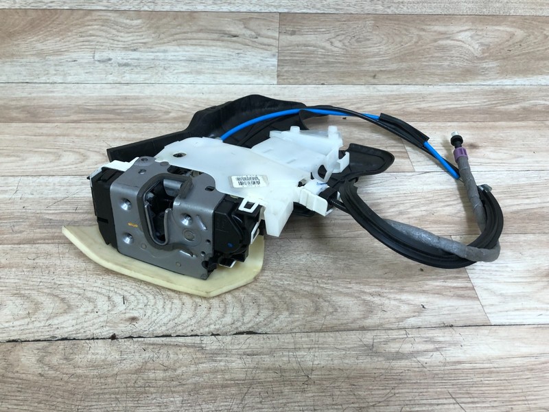 MERCEDES BENZ OEM W212 E350 E550 REAR DRIVER SIDE DOOR ACTUATOR LATCH LOCK