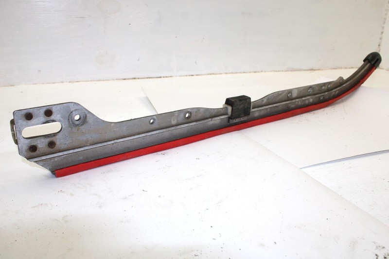 96 Yamaha Vmax 600 Xt Oem Right Skid Frame Suspension Rail 8CM-W4741-10-00 SY92